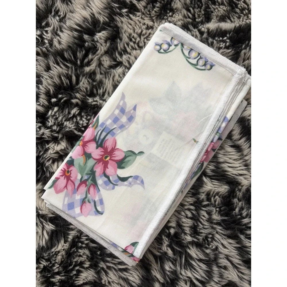 VTG Cloth Napkin Set of 4 Floating Flowers Cotton Cottagecore Easter
